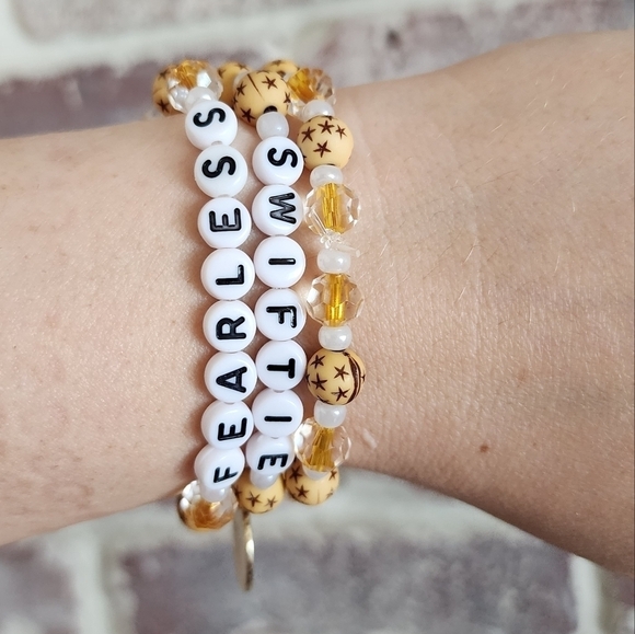 Taylor Swift Fearless Handmade Friendship Bracelets Set Of 3 🫶🏻 - Picture 6 of 7